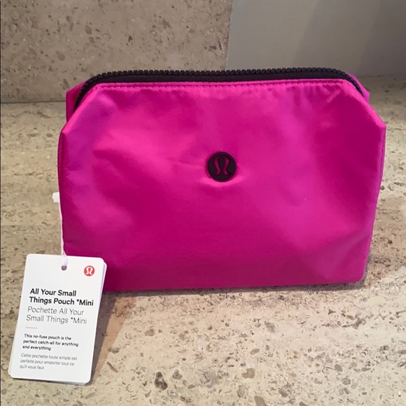 LAST ONE: Lululemon All Your Small Things Pouch Mini - Picture 7 of 7